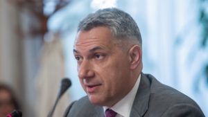 Ismét összecsapott Lázár János és Vitézy Dávid a Facebookon