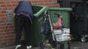 Már a szemetet is ellopják a nagy tételben játszó flakonozók