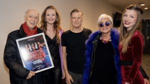 A Micsoda nő! magyar stábjával találkozott Bryan Adams