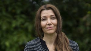 Az írók szerint sötét felhők gyülekeznek, veszélyben a demokrácia