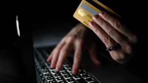 Figyelmeztetett az OTP, új módszerekkel támadnak a csalók