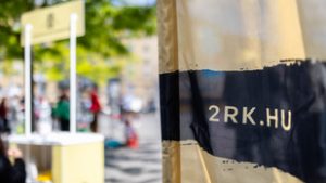 Több száz üzenetet gyűjtött Lázár Jánosnak a Második Reformkor Párt