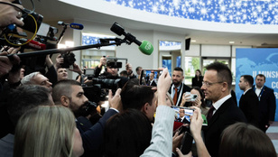 Szijjártó Péter Minszkben: Mindig jobb a győztesek között lenni, mint a vesztesek között