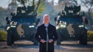 Újabb harcjárművek és harkocsik érkeztek Tatára a honvédséghez