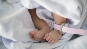 Lépett a belügy, megkezdődött a kórházban hagyott csecsemők gyorsított örökbefogadása