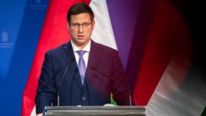 Így reagál a kormány a lakhatási válságra, folytatódnak a béremelések is
