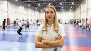 A 17 éves magyar lány lába elé borult Rijád, hamarosan a fél világ követheti