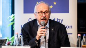 Botrányt kiáltott a Fidesz Erzsébetvárosban: Önkormányzati lakást adott saját jegyzőjének a polgármester