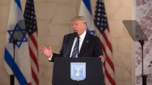 Izrael-barát „héjákkal” hozná el Trump az amerikai–izraeli kapcsolatok újabb aranykorát
