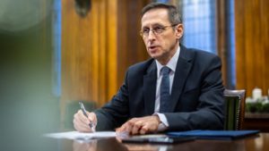 Varga Mihály: Egymillió magyar embernek van állampapírja a Magyar Államkincstárnál