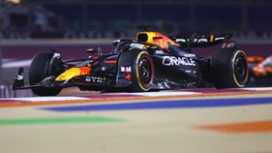 Max Verstappen megkoronázta vb-címét: a kaotikus Katari Nagydíjon is a dobogó tetejére állt
