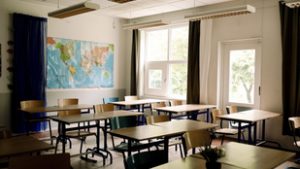 Az összes iskolát és óvodát bezárták Nagybányán agyhártyagyulladás-veszélye miatt