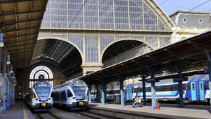 Újabb InterCity ütközött a Keleti pályaudvaron, a MÁV nem lélegezhet fel