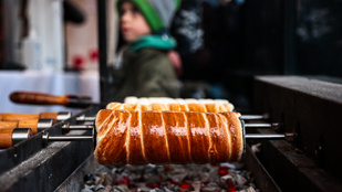 Havi egymillió forintos fizetéssel csábítanának dolgozókat a budapesti karácsonyi vásárra