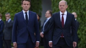 Emmanuel Macron és Olaf Scholz is üdvözölte Bassár el-Aszad bukását