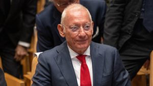 Balesetben meghalt a Mango divatlánc milliárdos alapítója