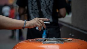 Januártól sokba kerülhet a szabadtéri dohányzás Milánóban