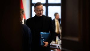 Összegyűltek a miniszterek, megkezdődött a karácsony előtti utolsó kormányülés