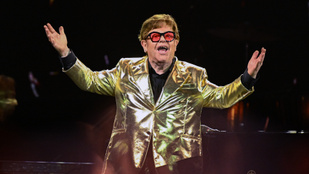 Elton John: Rengeteget nevettünk és sokat drogoztunk