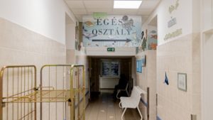 „Ha valaki megfogja a vezetéket, ott amputálni kell a végtagot, ha egyáltalán túléli a beteg”