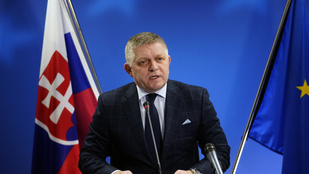 Politico: Robert Fico 500 millió eurós vesztegetési kísérlettel vádolja Volodimir Zelenszkijt