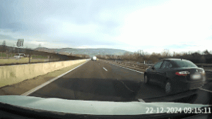 Őrült manővert hajtott végre egy autós az M7-esen