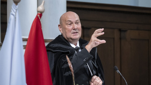 Steinbach József: El kell gondolkodni az egyházi struktúra átalakításán