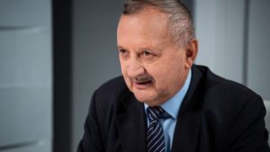 Kis-Benedek József a bombafenyegetésekről: Az ukrán és az orosz szál nem valószínű