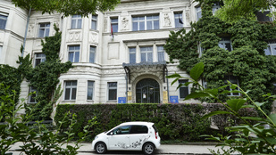 Kedvezőtlen a járványhelyzet, kötelező maszkhasználat, és szigorítás jön az egyik budapesti klinikán
