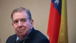 Százezer dolláros jutalmat ajánl a hatóság a volt venezuelai elnökjelölt elfogásáért