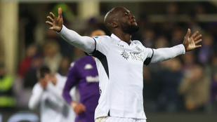 A Fiorentina kiütésével élre állt Olaszországban a Napoli