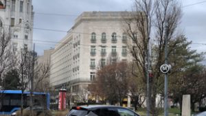 Leszedték a budapesti luxushotel épületéről a logót, márkát válthat a The Ritz-Carlton