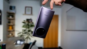 Kétméteres esés, fagyasztó, ütések: kipróbáltuk, mit bír ki az új Honor