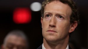 Beleszállt az Európai Unióba a Facebook-vezér, Donald Trumptól várja a segítséget