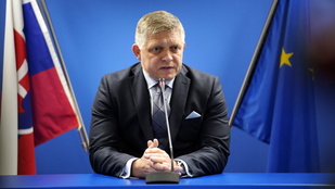 Robert Fico váratlan üzenetet küldött, békülni akar Volodimir Zelenszkijjel