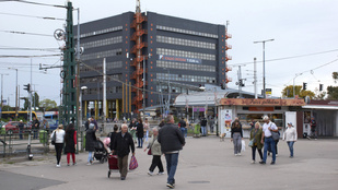 Megpofozták a Tisza Párt önkéntesét az Örs vezér terén, reagált a rendőrség