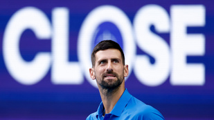 Hét évvel ezelőtt vissza akart vonulni Djokovics, most történelmet írna Melbourne-ben