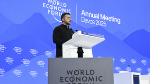 Zelenszkij Davosban beszélt a lehetséges békéről