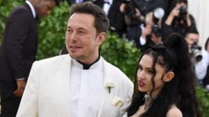 Elon Musk karlendítése miatt betámadták a volt párját, reagált a vádakra