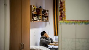 Rengetegen hagyják ott a gyermekvédelmet, de az életvitel-ellenőrzések továbbra is zajlanak