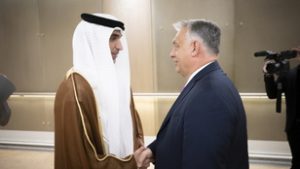 Orbán Viktor megérkezett Abu-Dzabiba