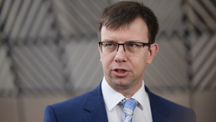 Megszólalt a kormány egyik minisztere a migrációval kapcsolatos bírságról