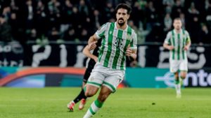 Ferencvárosi futballista lett az Európa-liga legjobbja