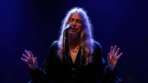 A színpadon esett össze Patti Smith