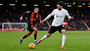 Néhány angol újság szerint Szoboszlai elesett a saját lábában, négyestől hetesig mindent kapott