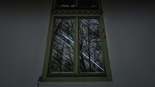 Ablakot nyit a csillagokra a hónap asztrofotója