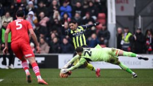 Majdnem a félpályáról kapott gólt a Manchester City az FA-kupában