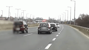Szabálysértések sorozatát követte el egy audis, és még neki állt feljebb