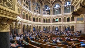 Emelik a hadigondozottak és a politikailag meghurcolt személyek járandóságát Magyarországon