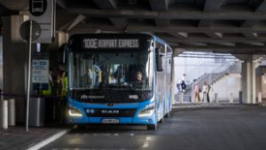 Jelentősen csökken a reptéri buszjárat ára, de nem mindenkinek